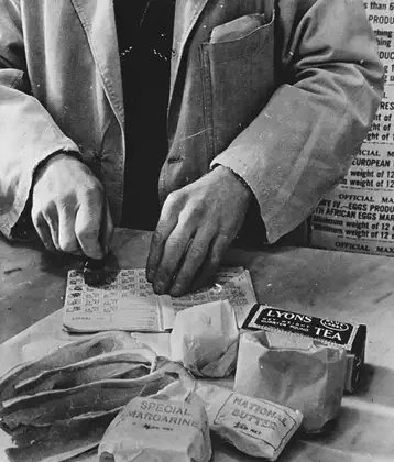 /images/tich/WWII_Food_Rationing.webp